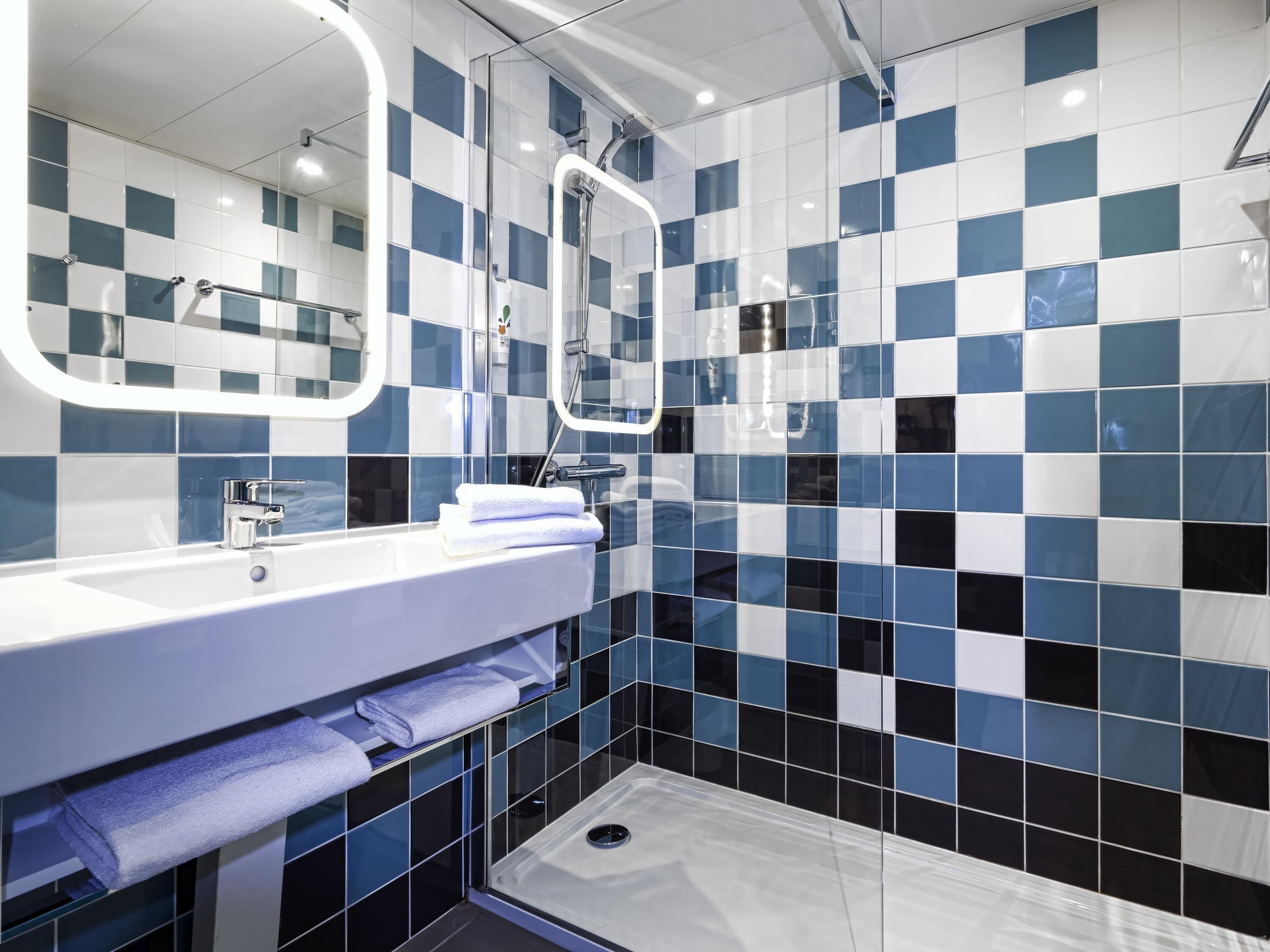 舒適客房 | 高級寢具、書桌、遮光布/窗簾、隔音