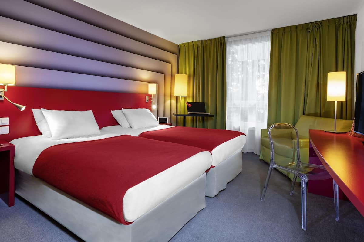 Standaard kamer | Luxe beddengoed, een bureau, verduisterende gordijnen