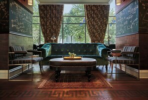 Lobby - Graduate by Hilton Ann Arbor (Ann Arbor)