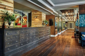 Reception - Graduate by Hilton Ann Arbor (Ann Arbor)