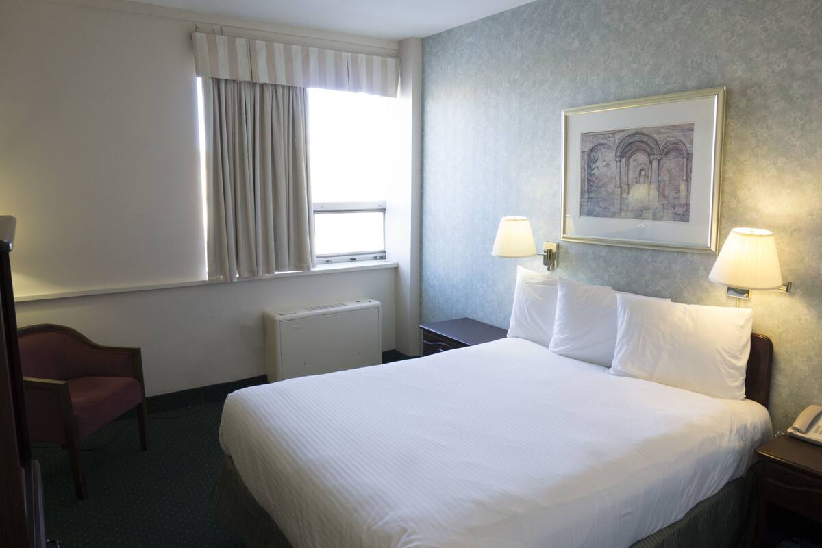 Pillowtop beds, in-room safe, blackout drapes, iron/ironing board