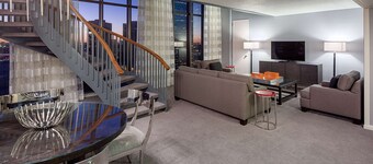 DoubleTree by Hilton Hotel Houston - Greenway Plaza