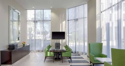 DoubleTree by Hilton Hotel Houston - Greenway Plaza