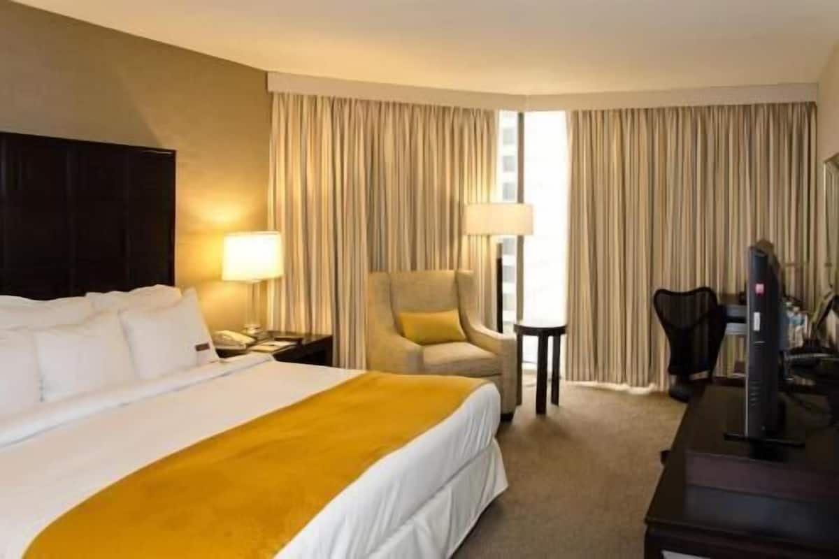 Literie de qualité supérieure, coffres-forts dans les chambres, bureau