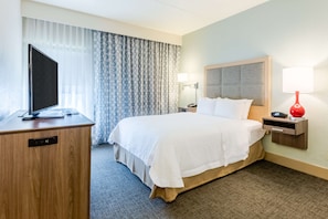 Room, Queen Accessible Roll In Shower, Non Smoking | Blackout drapes, iron/ironing board, free WiFi, bed sheets - Hampton Inn St. Charles St. Peters (St. Charles)