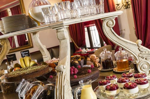 Colazione a buffet a pagamento, servita tutte le mattine