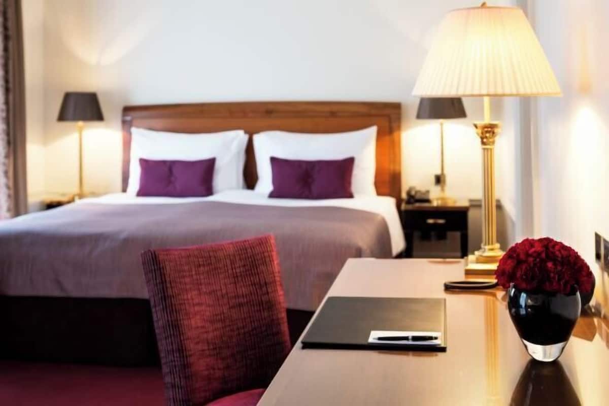 Ropa de cama de alta calidad, edredón y minibar