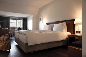 Premium bedding, down duvets, minibar, in-room safe