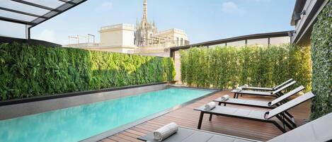 Indoor pool, outdoor pool, pool loungers