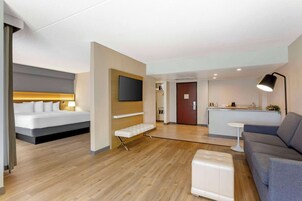 Desk, laptop workspace, iron/ironing board, rollaway beds