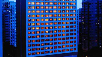 Façade de lâhĂ©bergement - soirĂ©e/nuit