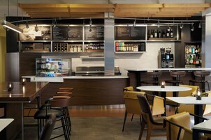 Desayuno buffet todos los días (con cargo)