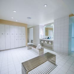 Couples treatment rooms, steam room, body treatments, aromatherapy