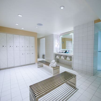 Couples treatment rooms, steam room, body treatments, aromatherapy
