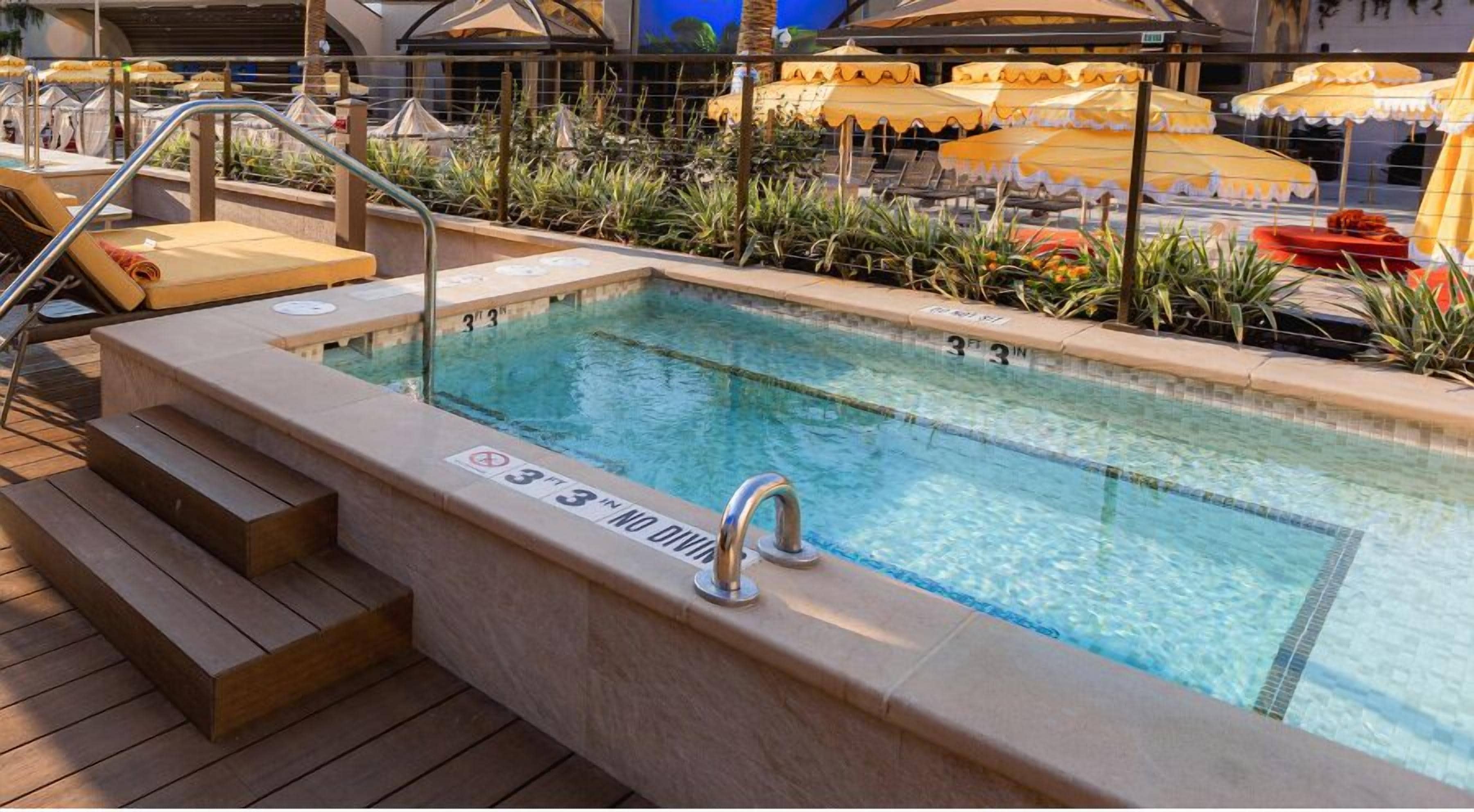 อ่างสปากลางแจ้ง