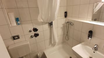 Einzelzimmer | Badezimmer