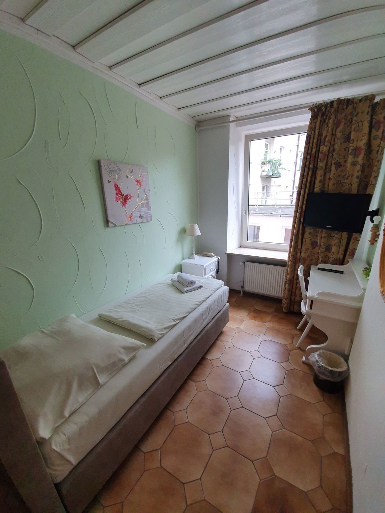 Iron/ironing board, free cribs/infant beds, WiFi