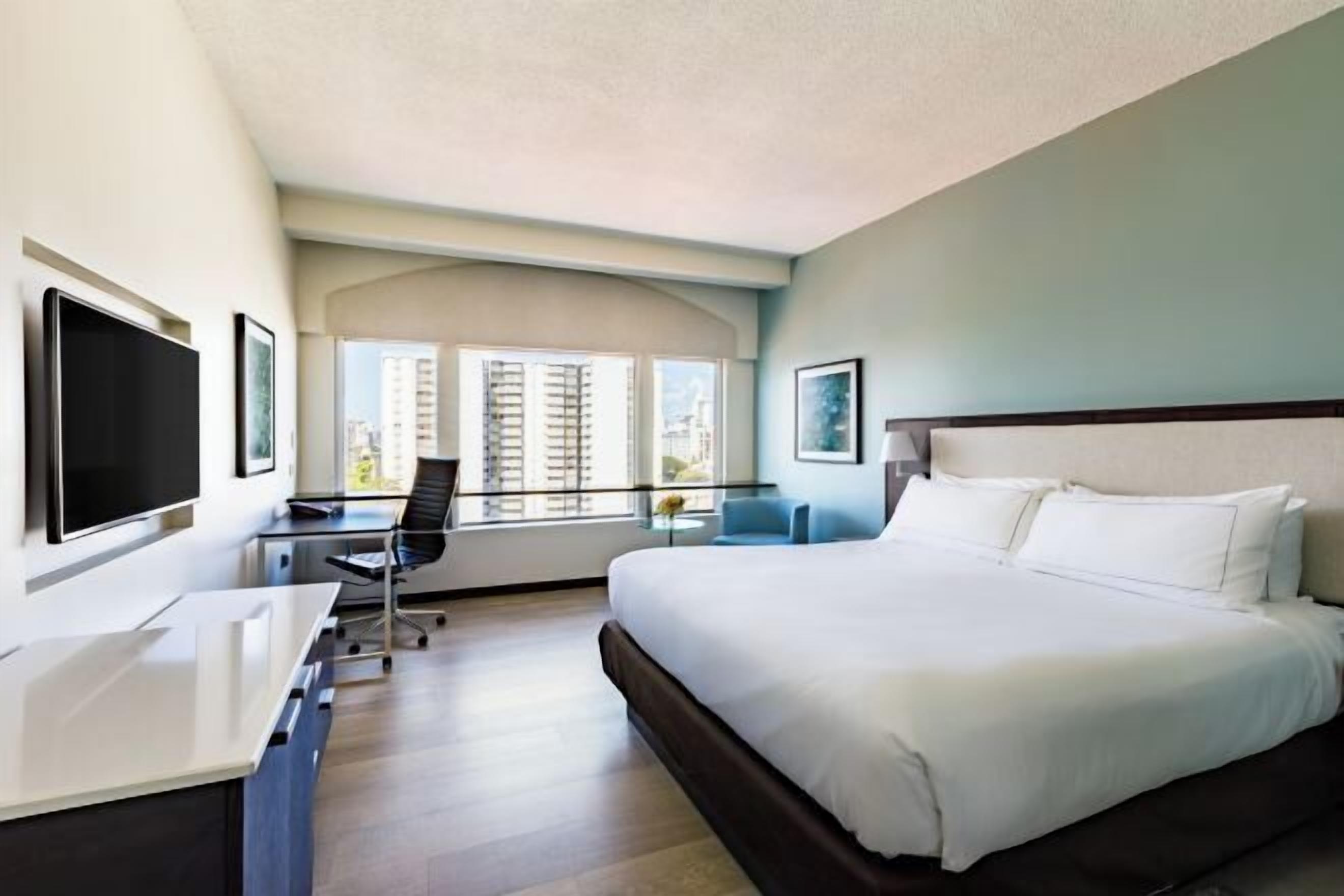 高档床上用品、客房内保险箱、遮光窗帘、隔音