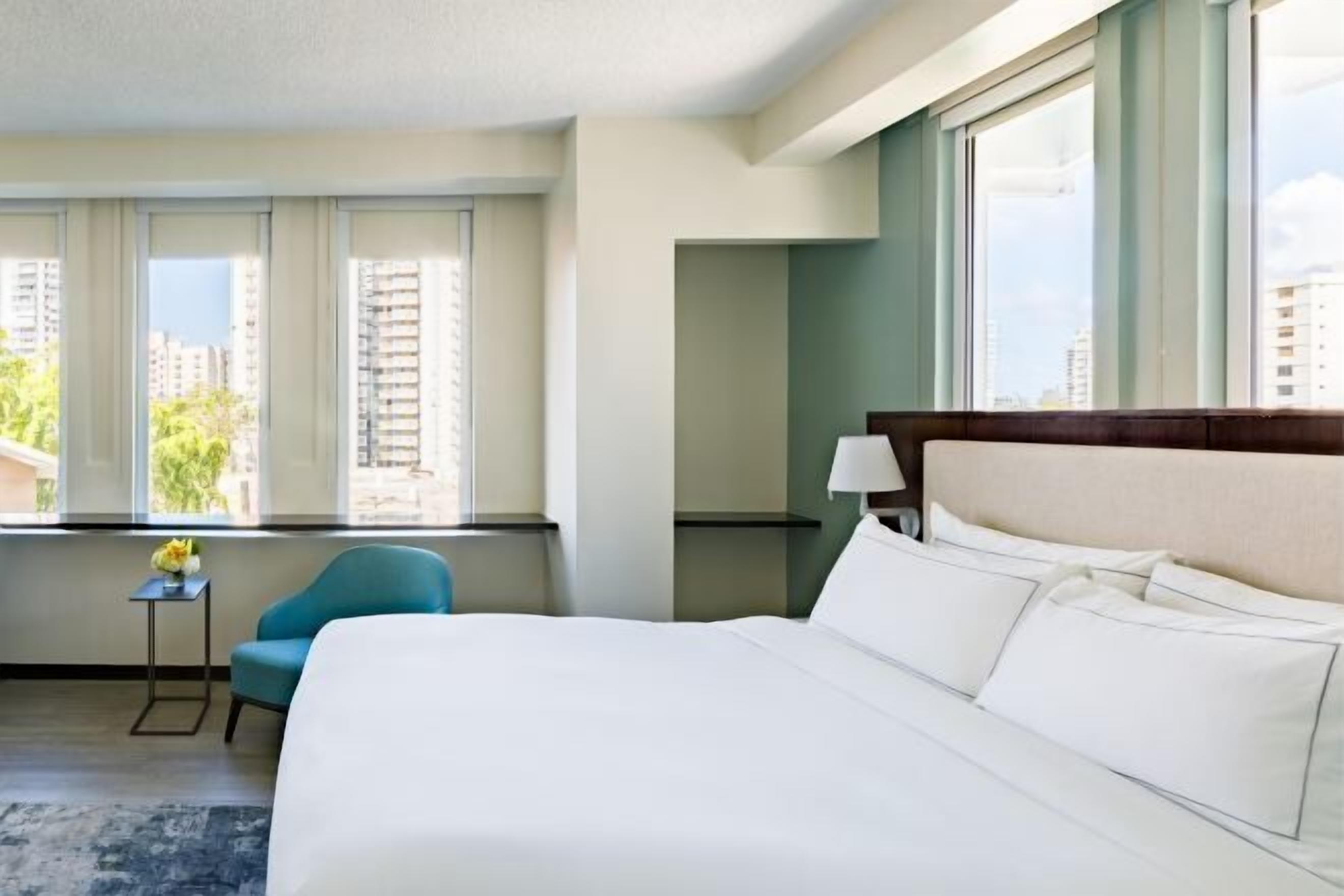 高档床上用品、客房内保险箱、遮光窗帘、隔音