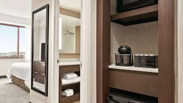 In-room safe, desk, laptop workspace, iron/ironing board