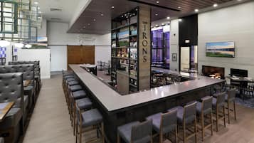 Breakfast and dinner served, American cuisine