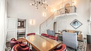 Egyptian cotton sheets, premium bedding, down comforters, pillowtop beds