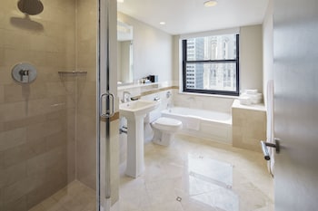 Combined shower/tub, free toiletries, hair dryer, bathrobes at InterContinental Chicago Magnificent Mile, an IHG Hotel