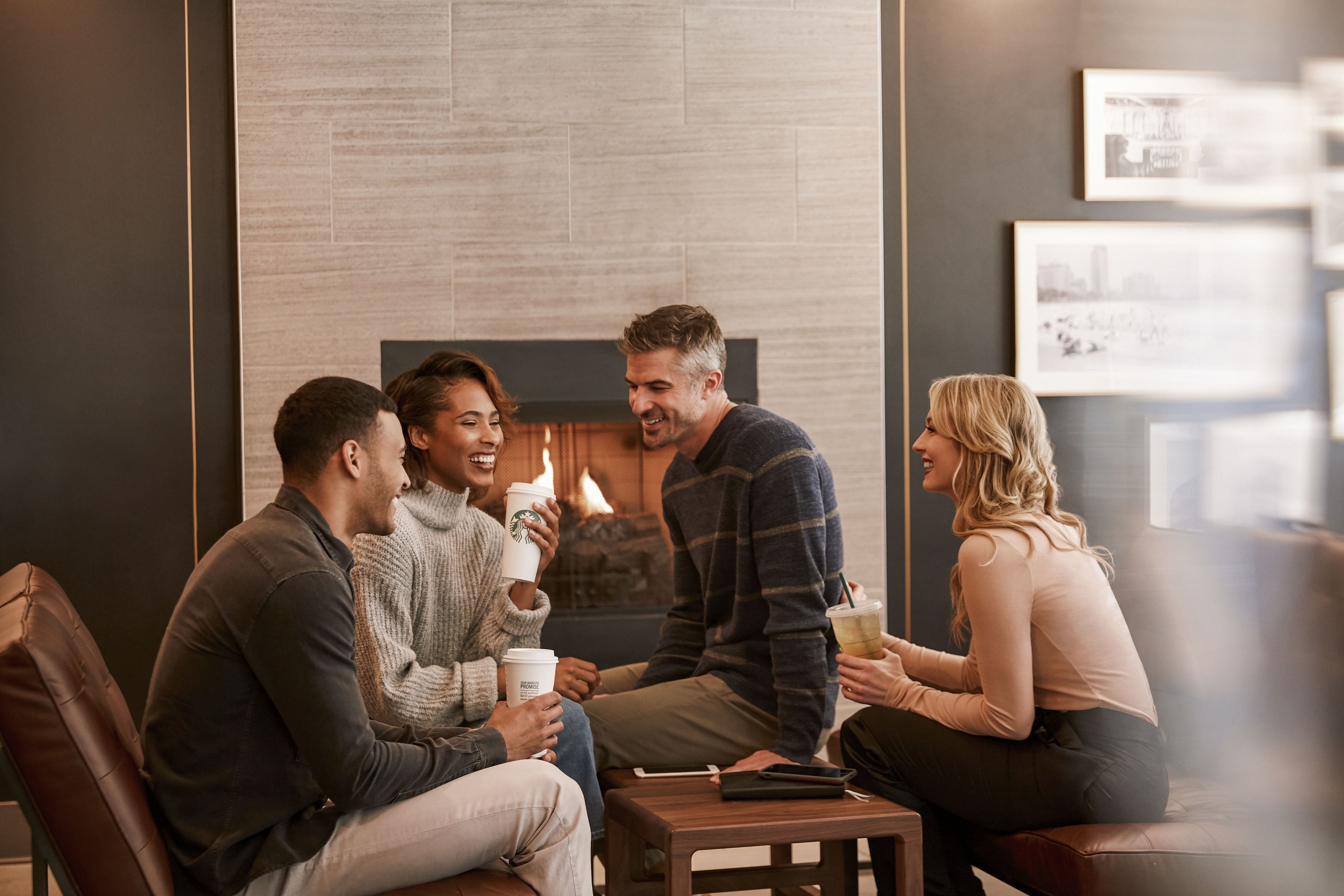 serves lunch, dinner and brunch