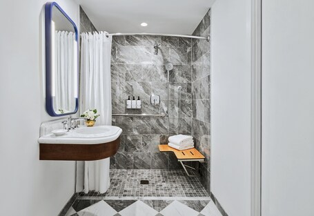 InterContinental Chicago Magnificent Mile, an IHG Hotel - Image 16