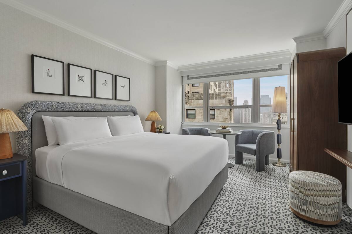 Egyptian cotton sheets, premium bedding, down comforters, pillowtop beds