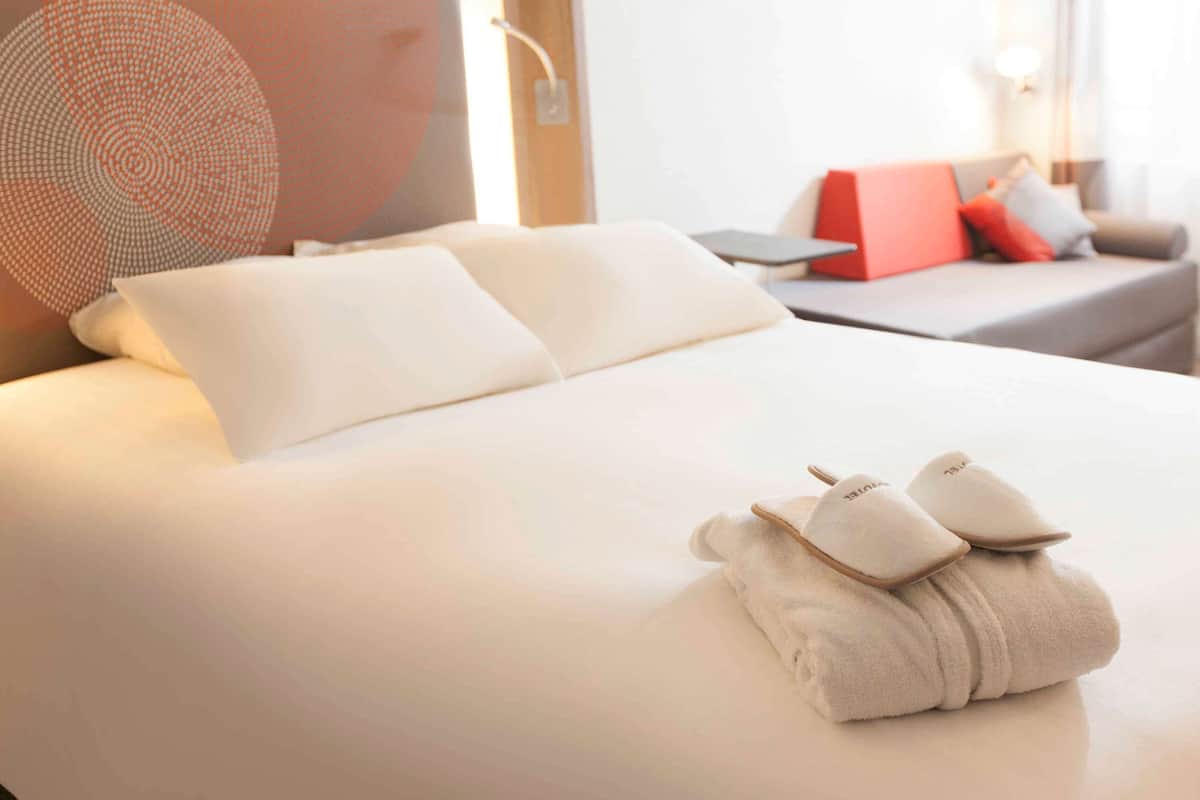 in-room safe, desk, blackout curtains, soundproofing