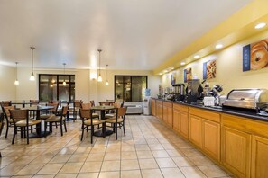 Free continental breakfast 