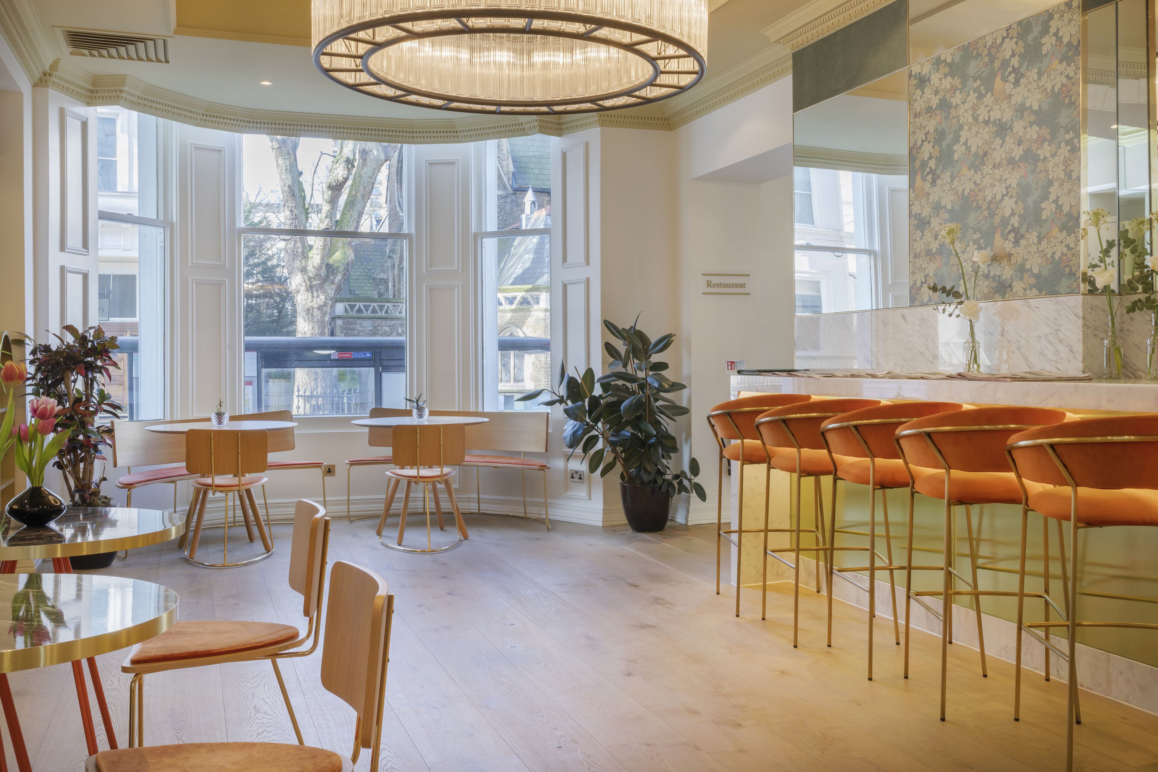 daily full breakfast (gbp 20 per person)