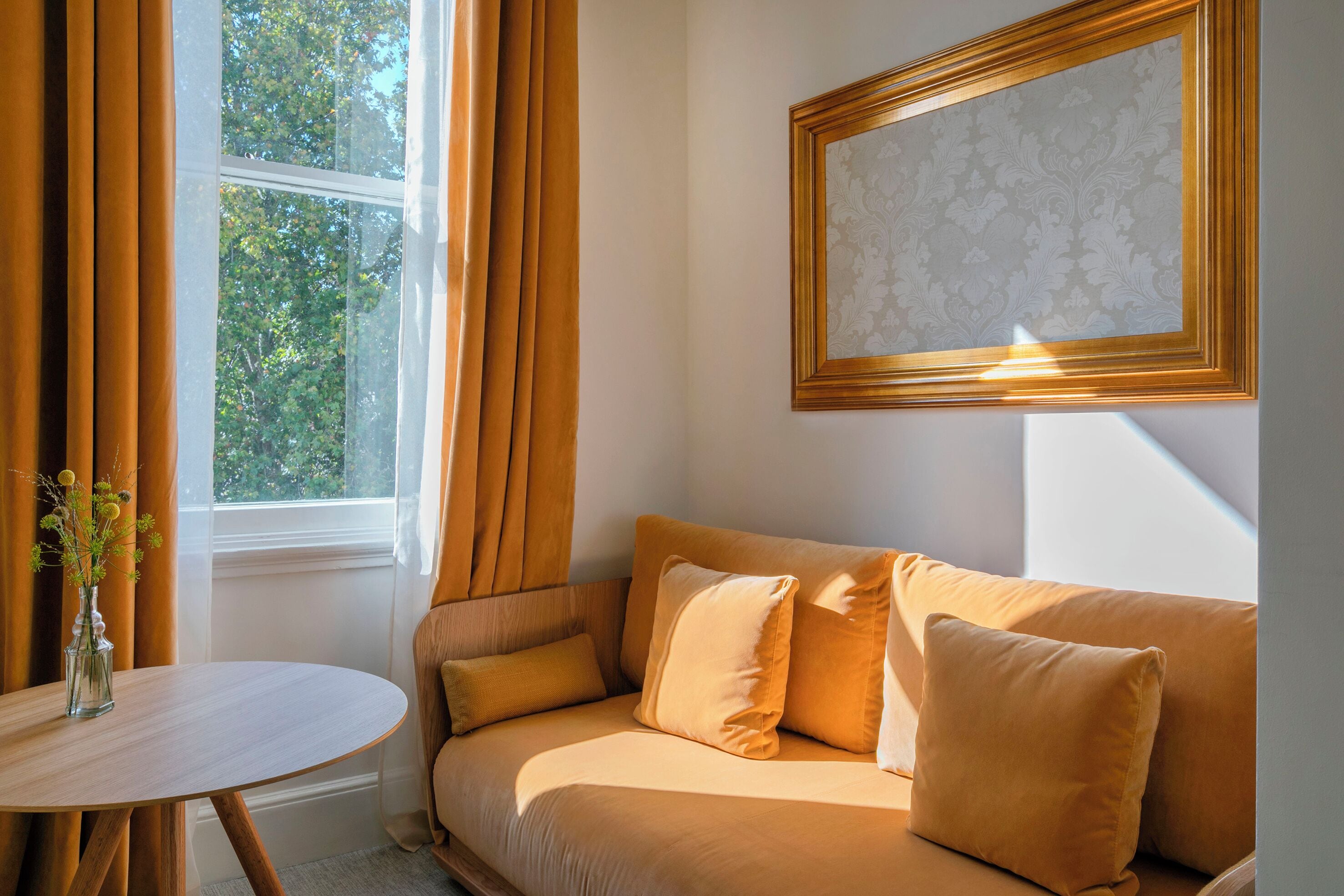 1 bedroom, frette italian sheets, premium bedding, minibar