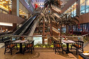 4 間餐廳；供應早餐