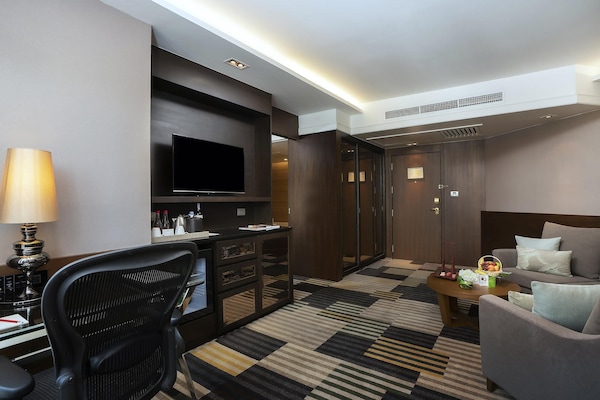 1 bedroom, minibar, in-room safe, individually furnished