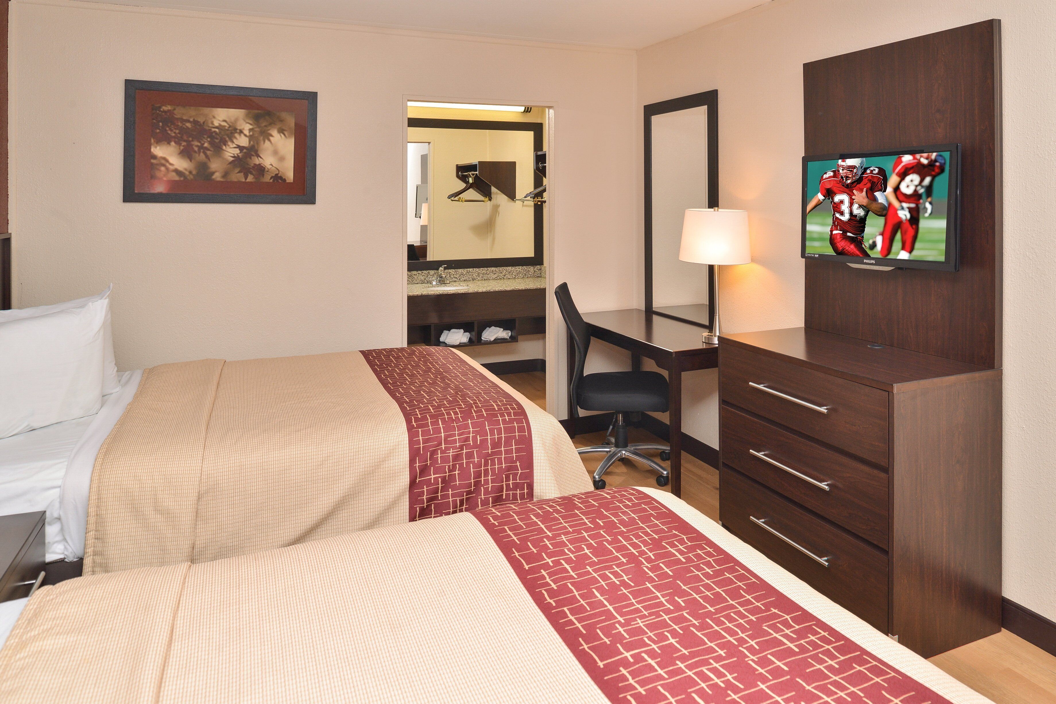 Desk, free cots/infant beds, free WiFi, bed sheets