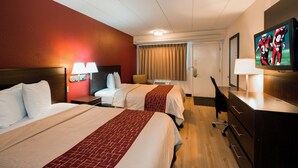 Quarto luxo, 2 camas de casal (Smoke Free) | Escrivaninha, berços grátis, Wi-Fi de cortesia, despertadores