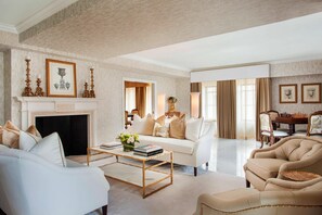 Presidential Suite, 1 Bedroom | Living room