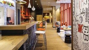 Bar (di hartanah)
