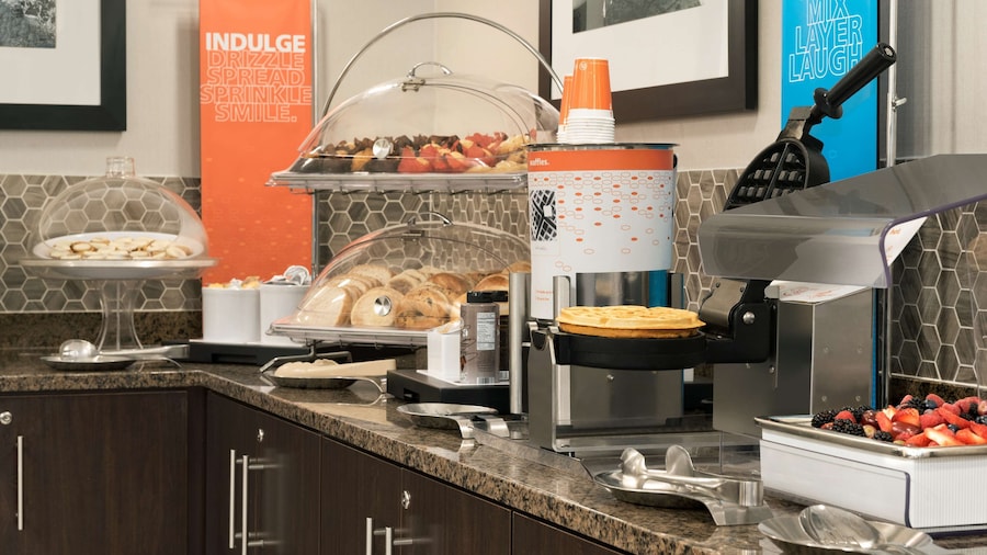 Hampton Inn Appleton-Fox River Mall Area