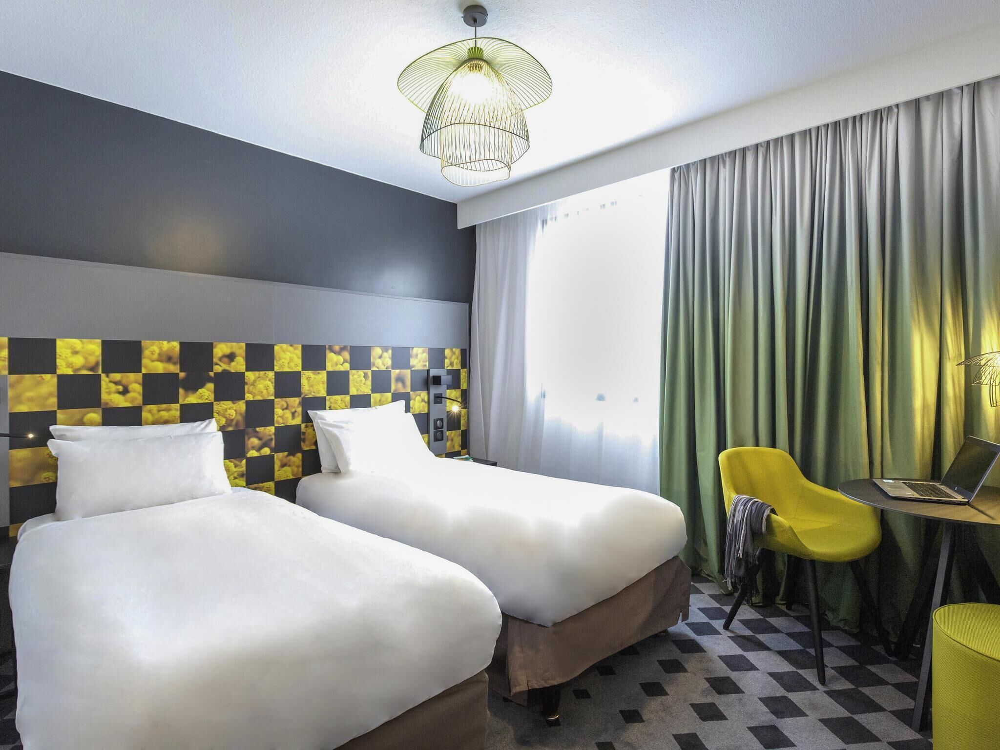 Standard Room, 2 Twin Beds | In-room safe, desk, blackout drapes, soundproofing