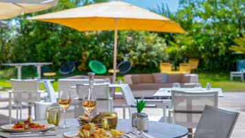 Bar (en el alojamiento)