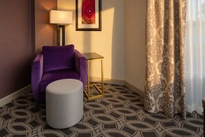 Literie de qualité supérieure, coffres-forts dans les chambres, bureau