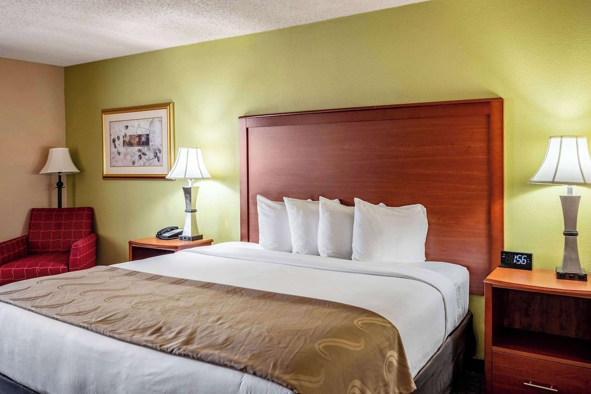 Room, 1 King Bed, Accessible, Non Smoking | 1 bedroom, desk, laptop workspace, iron/ironing board