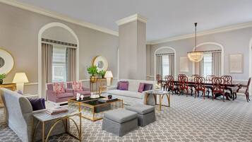 Penthouse, 1 King-Bett (Olympic Suite) | Wohnbereich