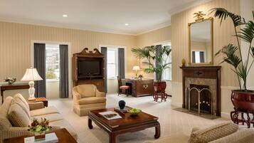 Loftsleilighet, 1 kingsize-seng, ikke-røyk (Cascade Suite) | Sengetøy i egyptisk bomull, sengetøy av topp kvalitet og dundyner