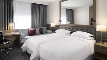 Premium bedding, in-room safe, desk, laptop workspace