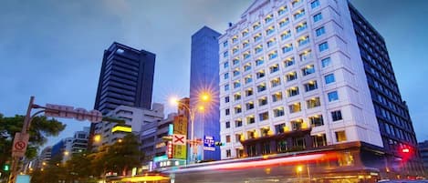 Front of property - evening/night