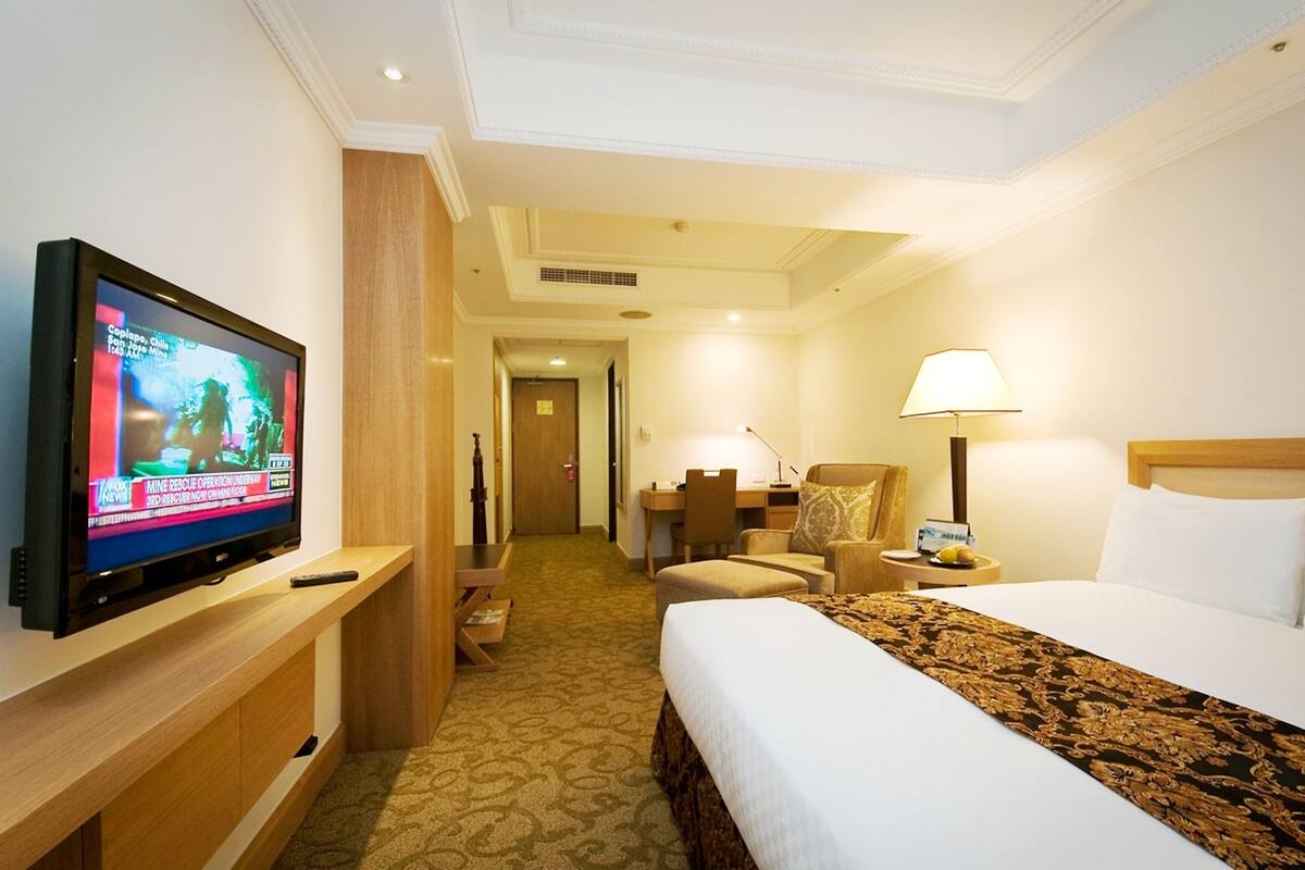 In-room safe, desk, blackout drapes, iron/ironing board (on request)